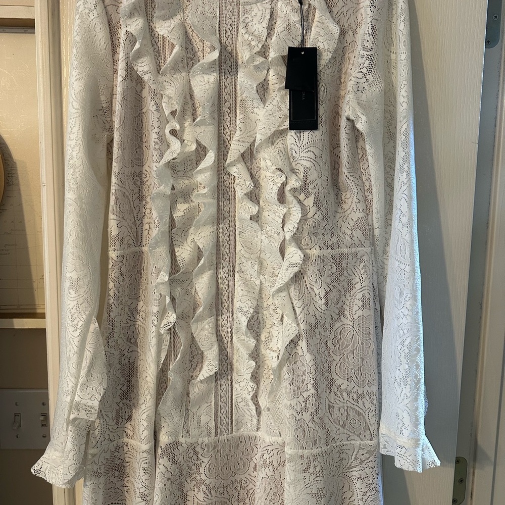 BCBG NEW WITH TAGS White Lace Ruffle Dress